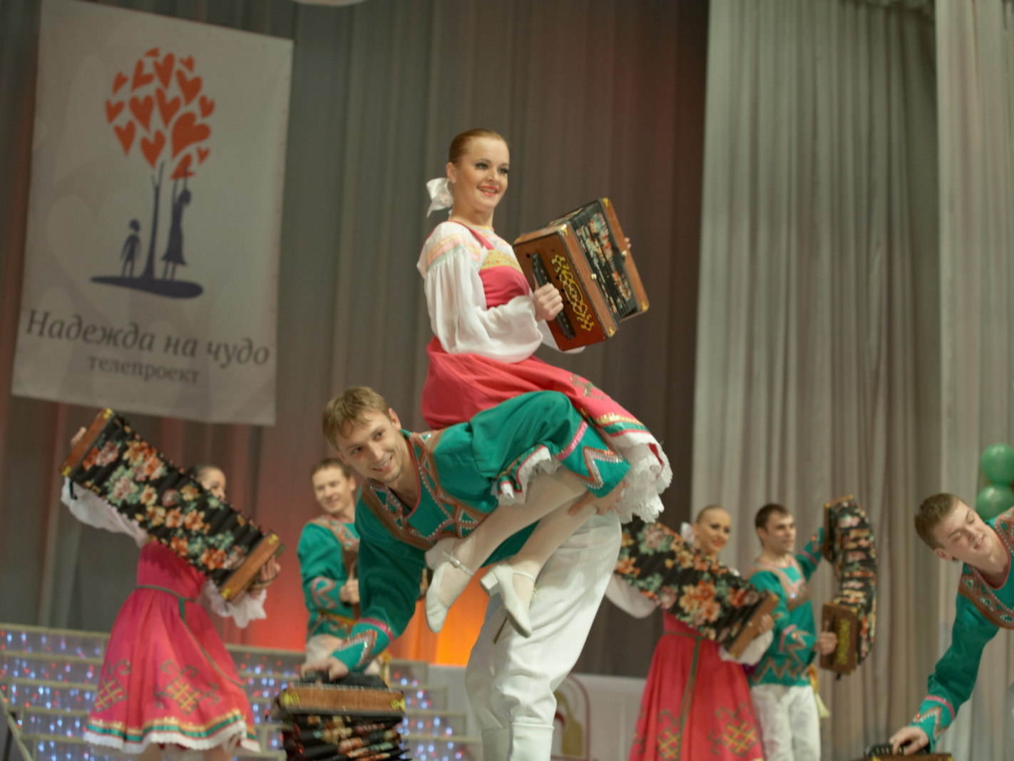 Барнаульская лига квн логотип. Дк города барнаула афиша. Дк города барнаула афиша. Городской дворец культуры барнаул. Дк города барнаула афиша.